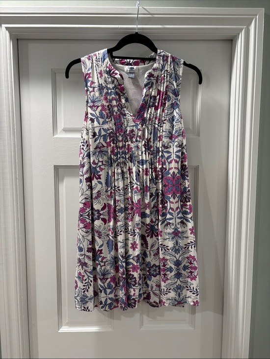 Old Navy Dresses & Skirts - Old Navy Floral Sleeveless Tunic in White, Pink, Blue